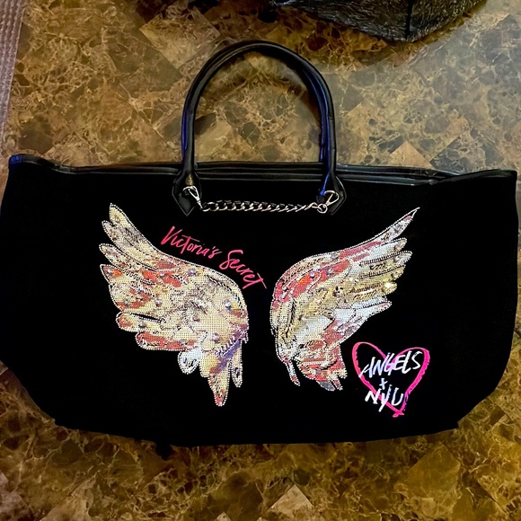 Victoria’s Secret bag - Picture 1 of 2